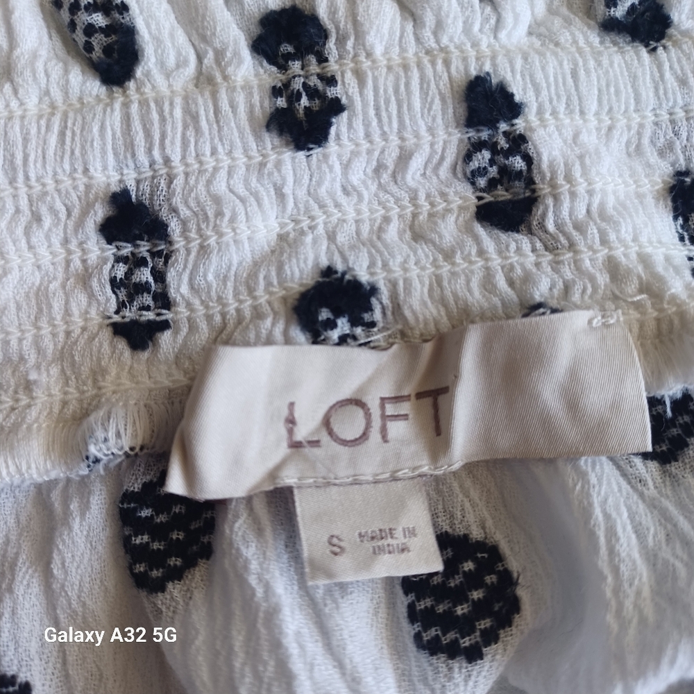 LOFT Women Size S Black and White Patterned Blouse - Picture 2 of 13